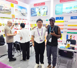 10 Global Synergy Win-Win Cooperation-DM takes the spotlight at Canton Fair Connecting the World with Light