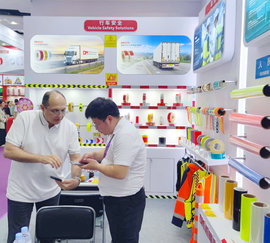 6 Global Synergy Win-Win Cooperation-DM takes the spotlight at Canton Fair Connecting the World with Light