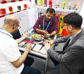 13 Global Synergy Win-Win Cooperation-DM takes the spotlight at Canton Fair Connecting the World with Light
