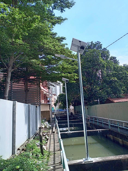 296pcs 30W All In Two Solar Street Lights &4M Light Poles In Thailand.png