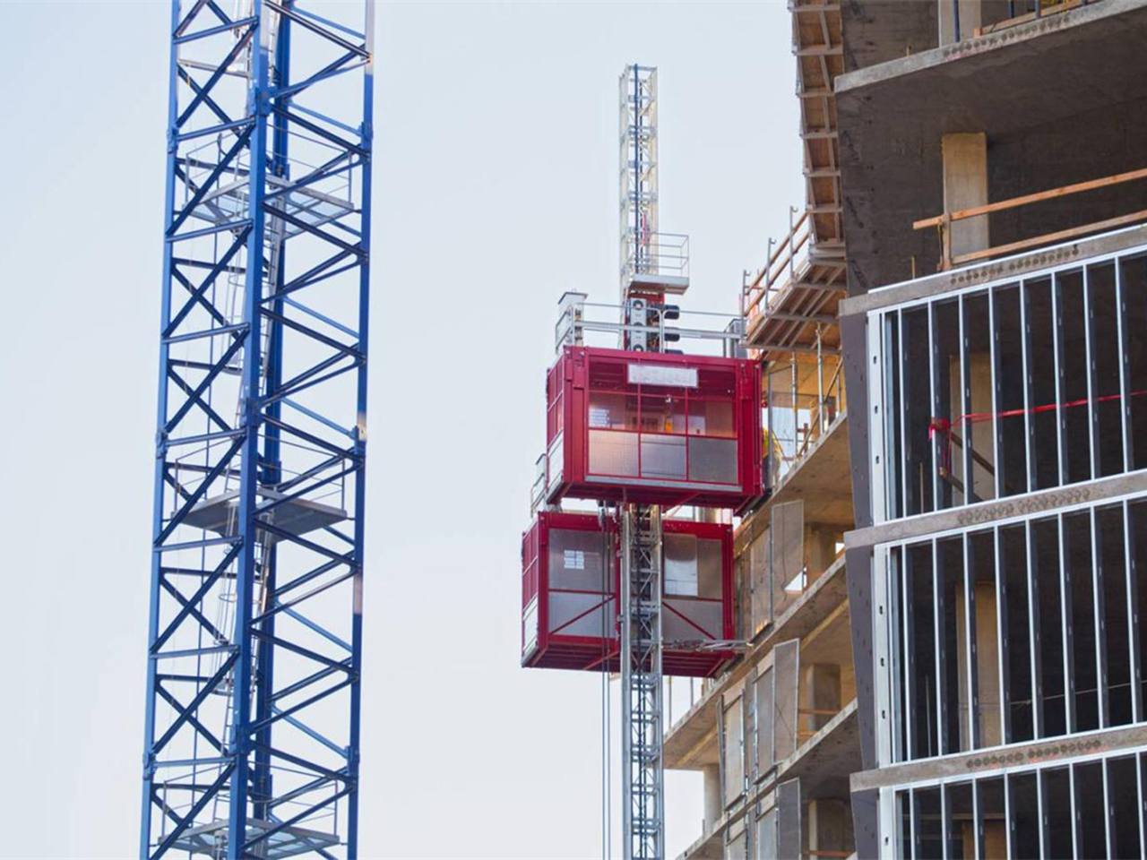 The Power Behind Elevating Platforms – Screw Jacks  and Bevel Geared Motors