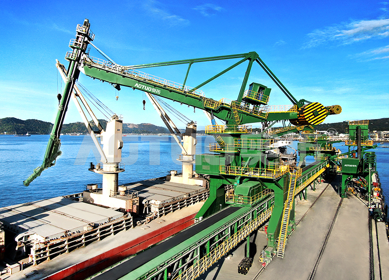 Port of Mariveles, The Philippines Rail-Mounted Screw Ship Unloader