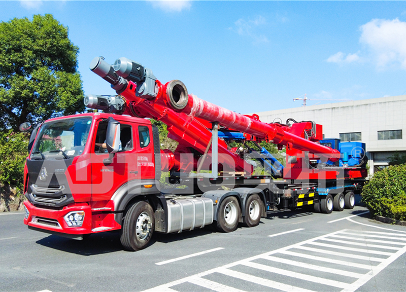 Guangdong Zhuhai Gaolan Port Vehicle-Mounted Screw Ship Unloader