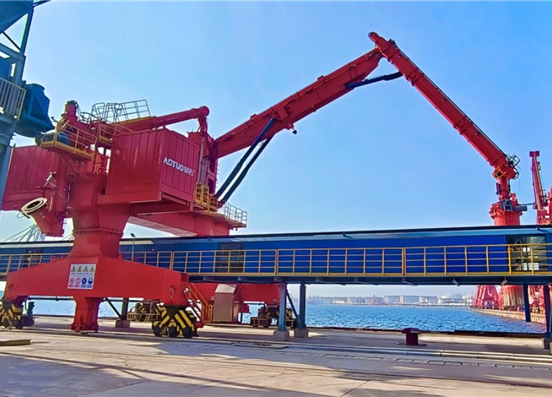 Shandong Longkou Port Mobile Intelligent Environment-friendly Ship Loader