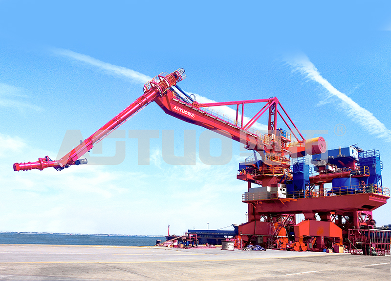 Zhanjiang Daye Building Materials (Zhanjiang Port) Rail-Mounted Screw Ship Unloader