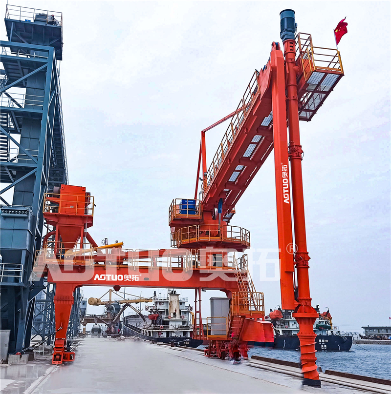 Rail-mounted Ship Unloader - ATXL300B 01 - 1
