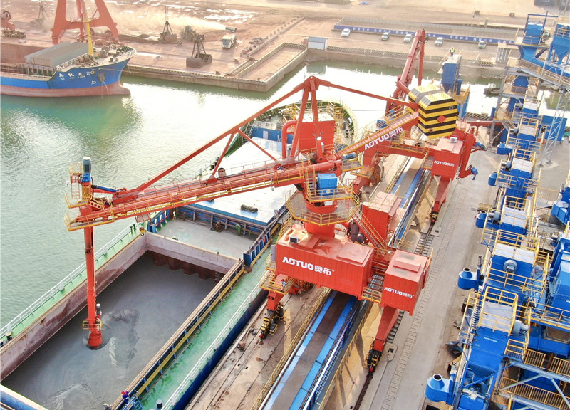 Shandong Longkou Port Continuous Environmental Protection Screw Ship Unloader03.jpg