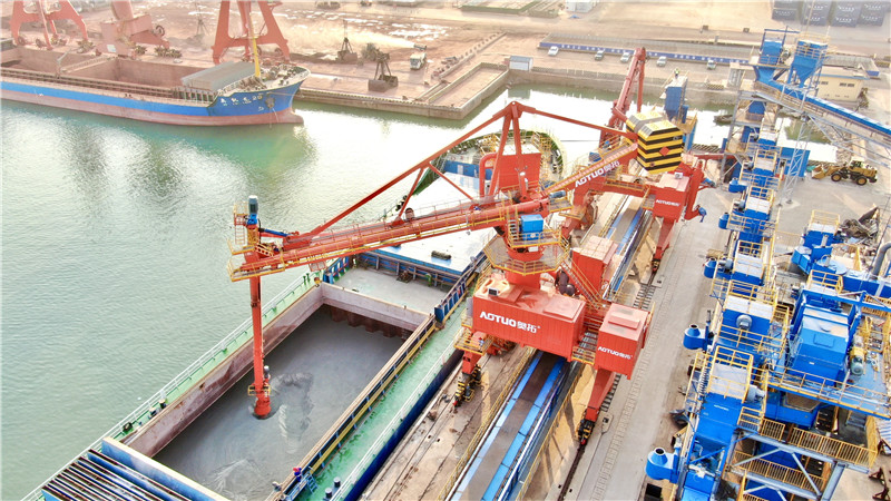 Shandong Longkou Port Continuous Environment-friendly Screw Ship Unloader 101