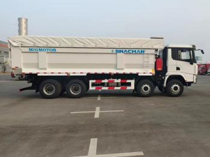 SHACMAN-X3000-8×4-U-Type-Dump-Truck-Engineering-Excellence-for-Heavy-Loads2.jpg