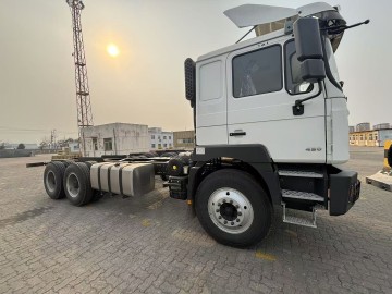SHACMAN F3000 6×4 Cargo Chassis — Heavy-Duty & Fuel-Saving, Reinforced & High Load-Bearing, Delivering Stable Haulage for Long-Distance Logistics, Bulk Building Materials & Heavy-Goods Custom Upfittin
