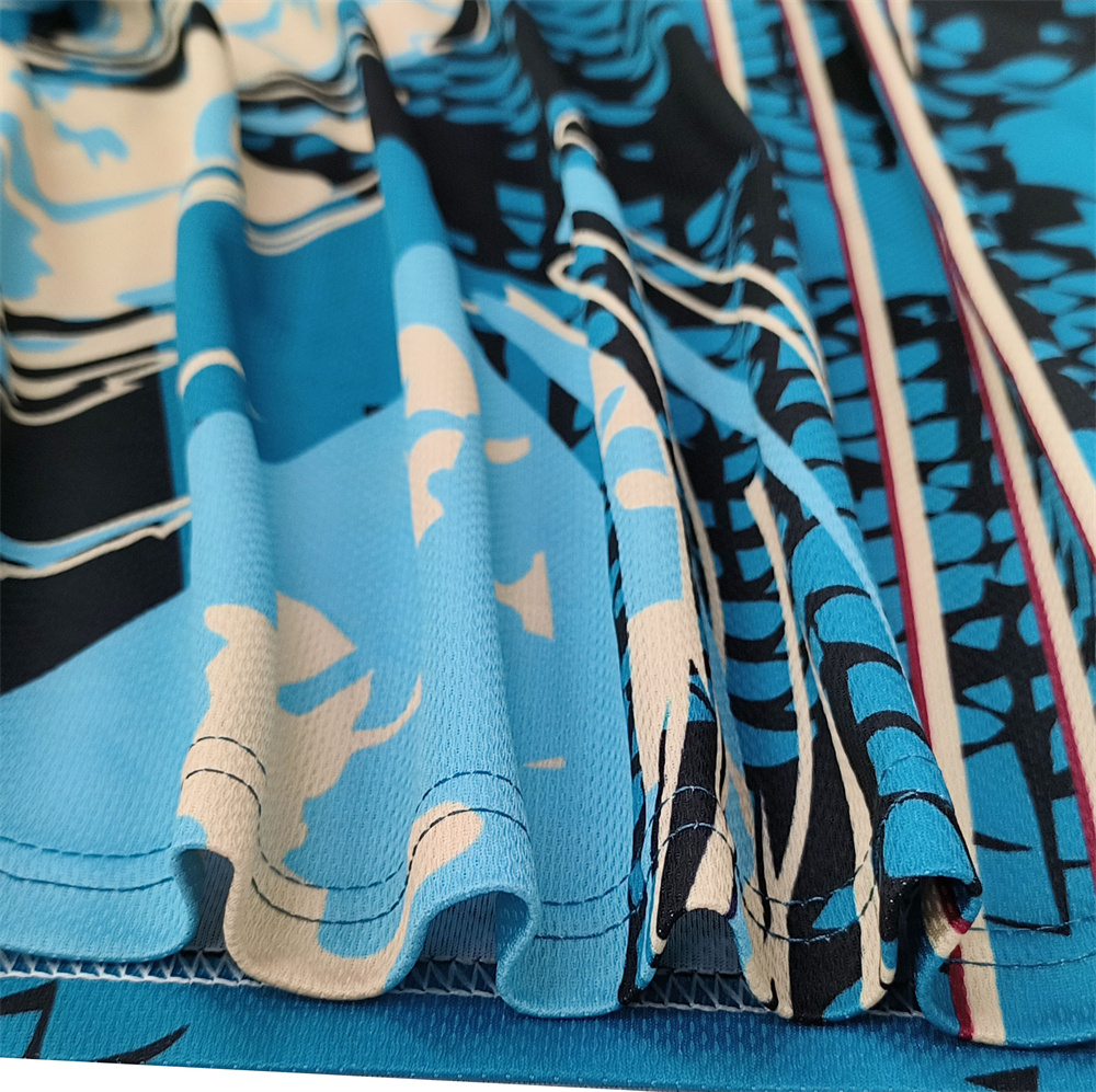 Polo graphique personnalisé (9)
