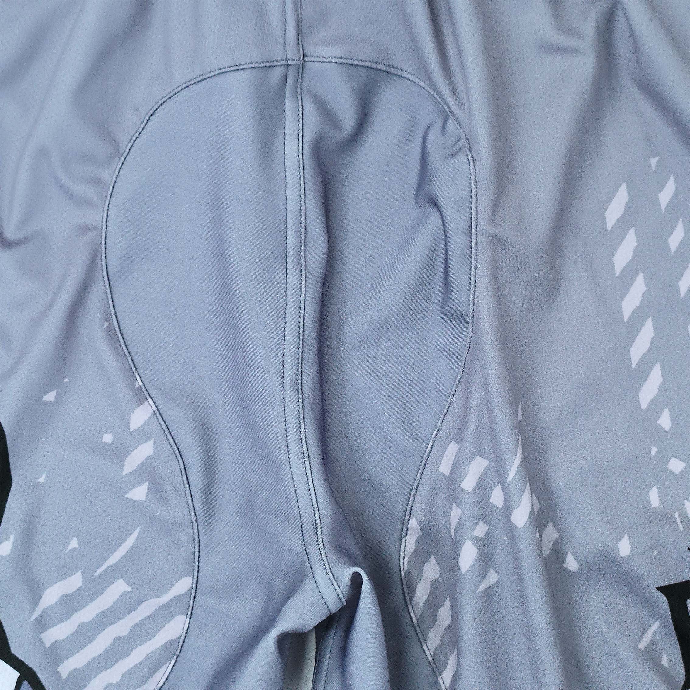 Pantalon gris (10)
