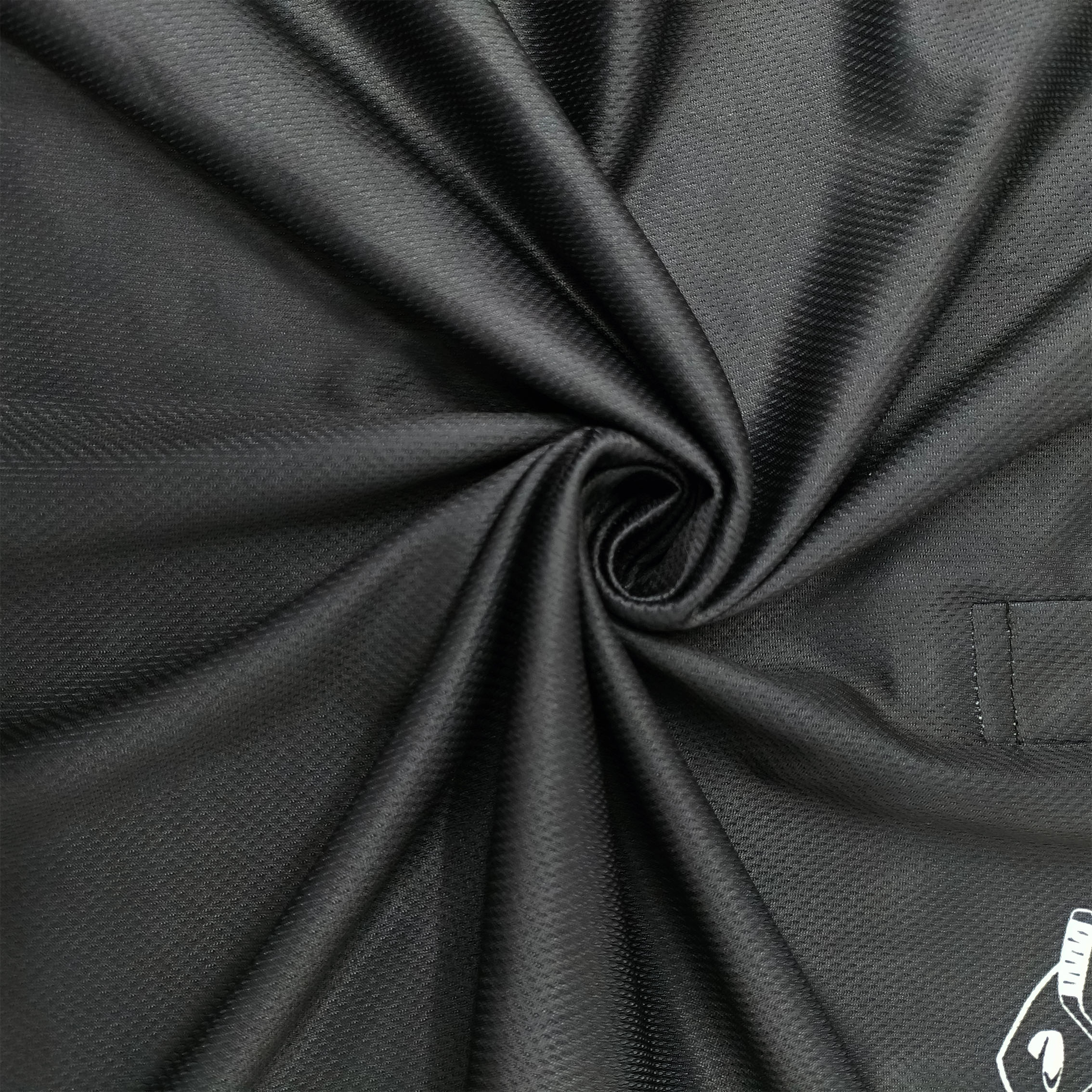 Polo à trois boutons rayé noir et orange (8)