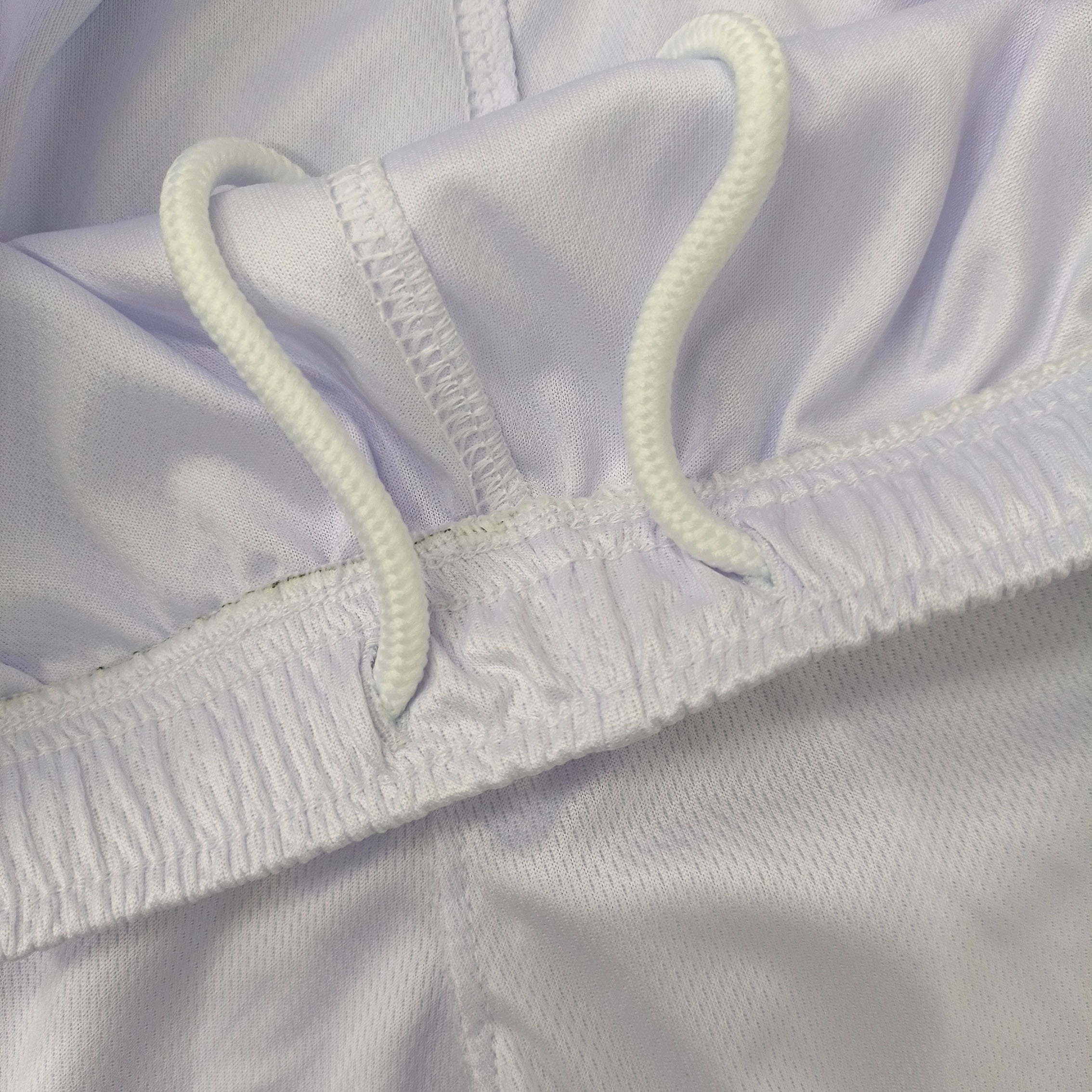 Short de basket blanc et vert (5).jpg