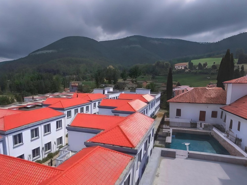 1. Telhados e Revestimentos Residenciais