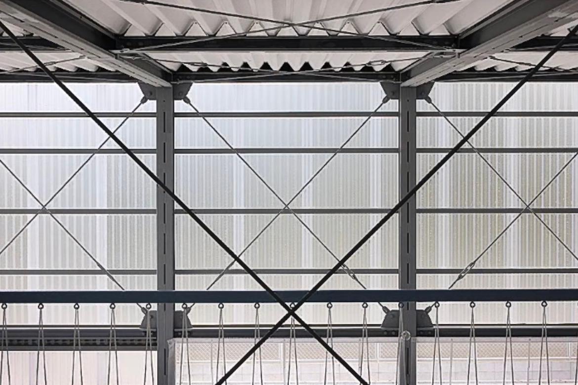 Trapezförmige PVC-Dachbahnen mit hoher Wellenform