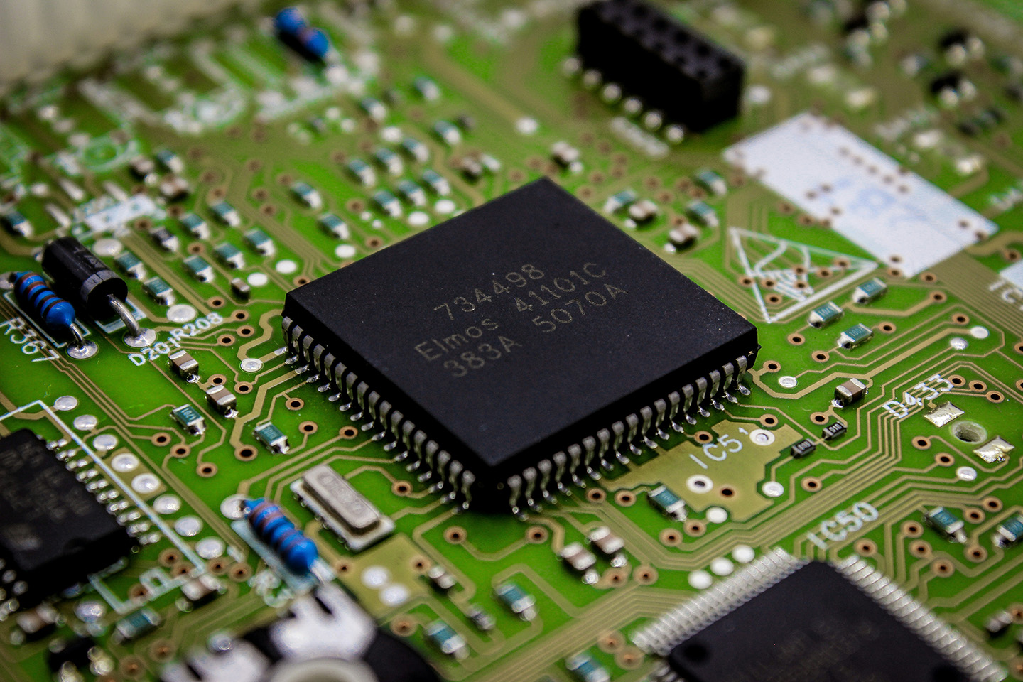 Halbleiter & Elektronik – Femtosekundenlaser-Anwendung