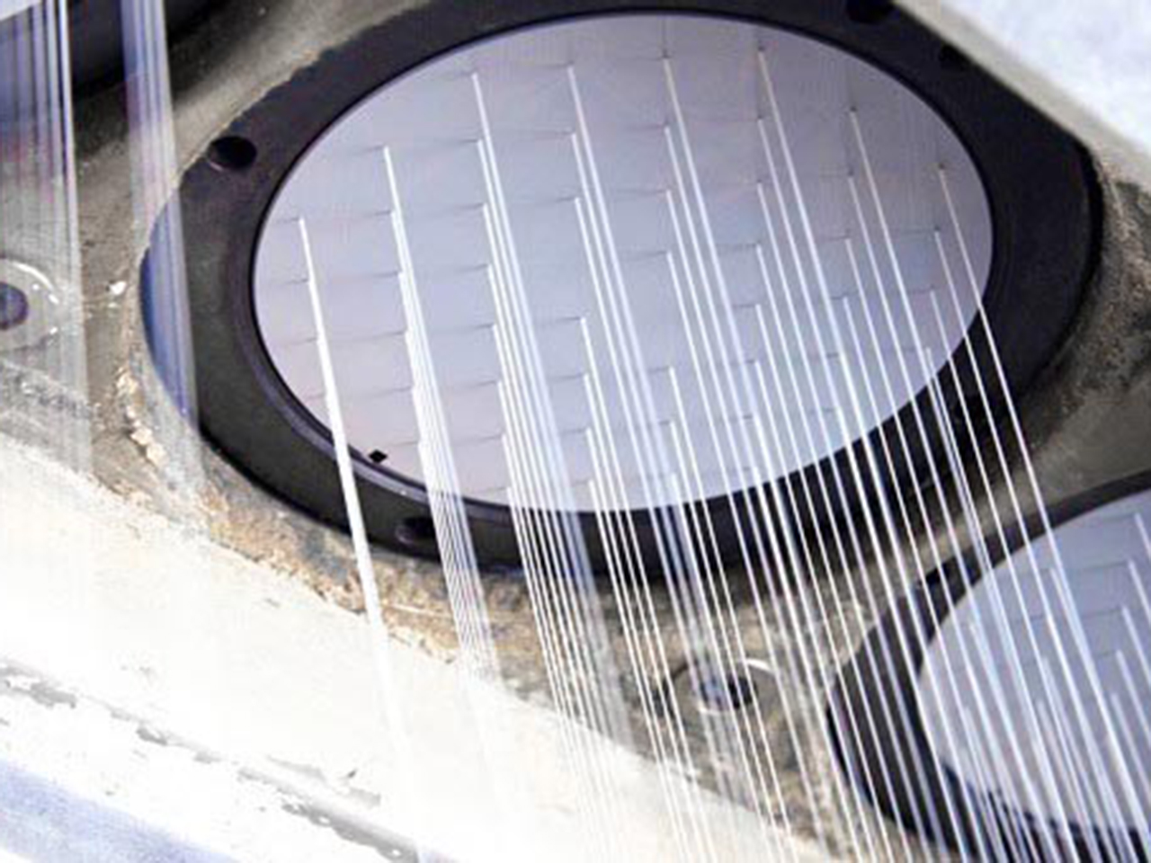 Microperforación con boquilla de hilera