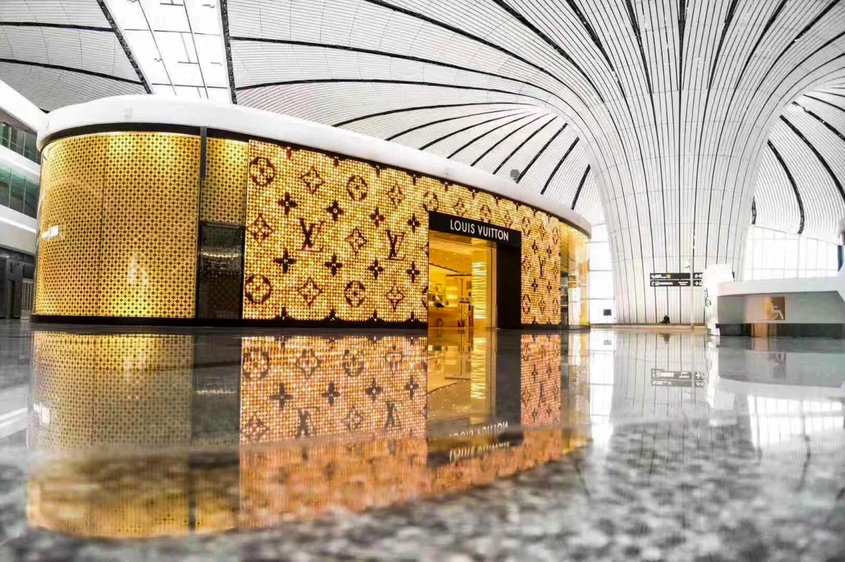 louis-vuitton-beijing-airport-1