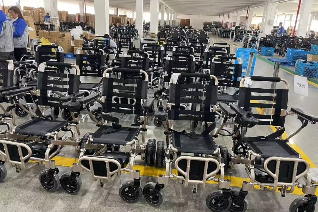TOPMEDI kooperiert mit dem belgischen Gesundheitsministerium im Bereich elektrischer Rollstühle.