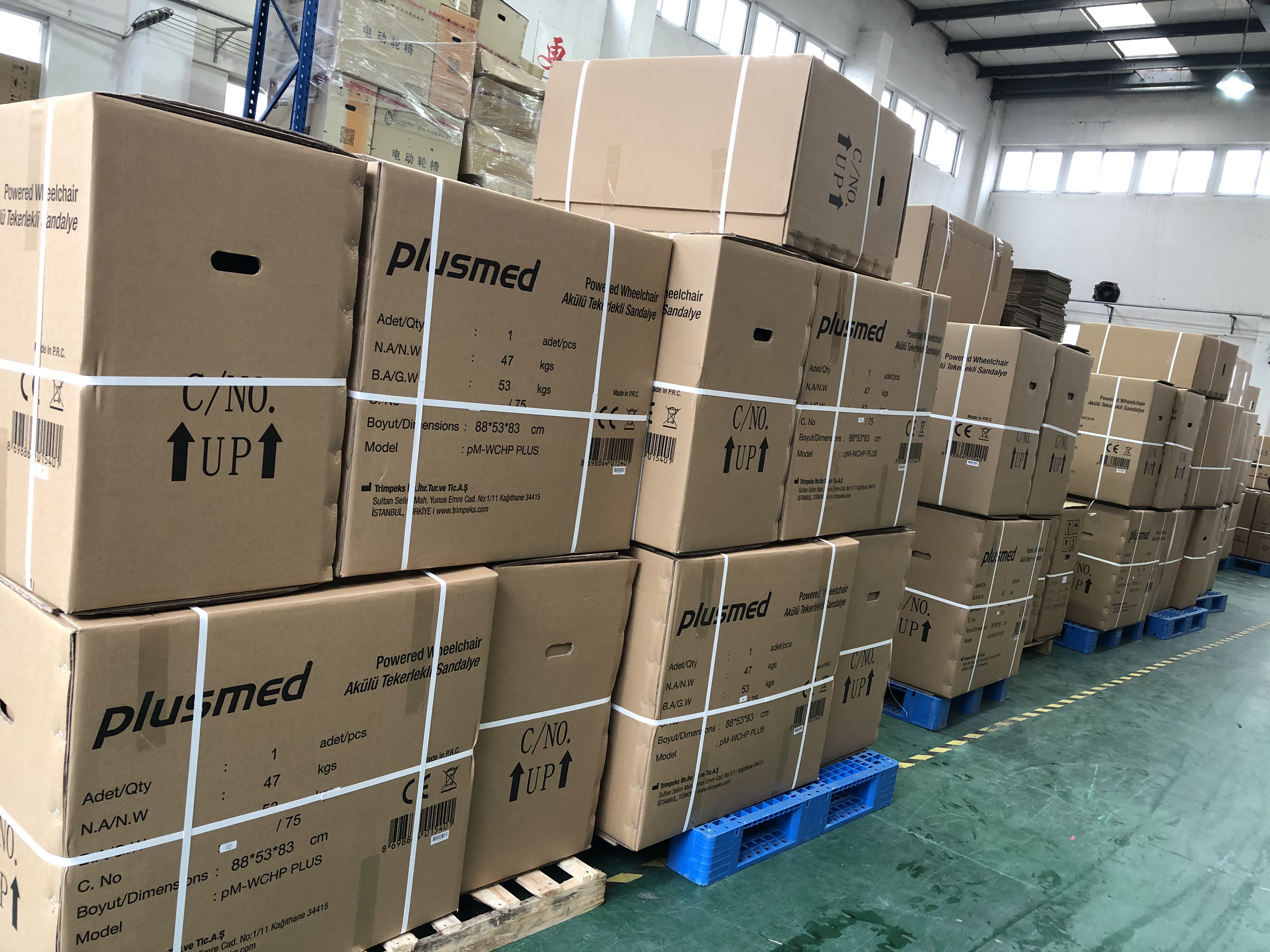 Topmedi Elektrorollstuhl TEW108LA nach Türkei