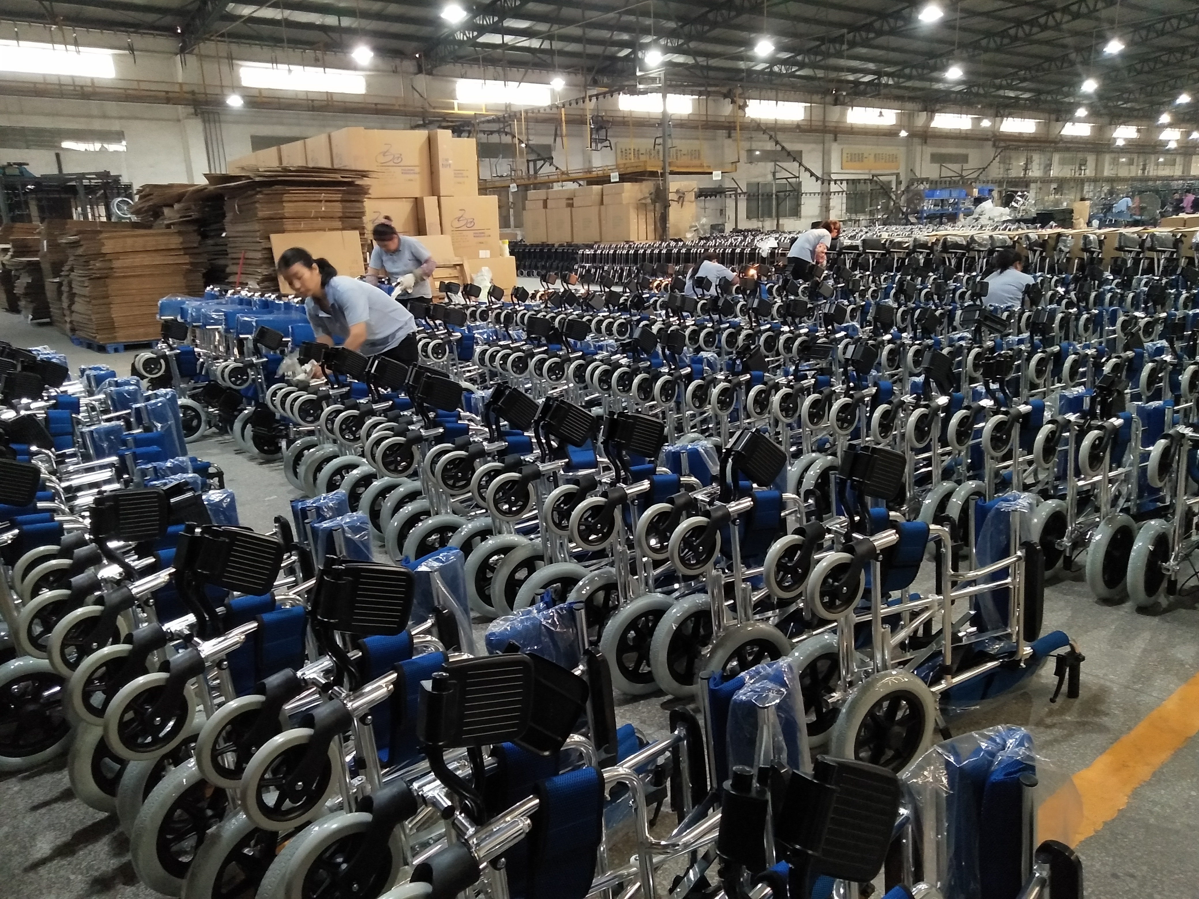 Topmedi Aluminium-Rollstuhl TAW805LABJ nach Singapur