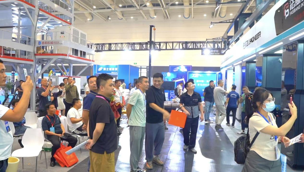 Fasibang Makes Its Global Debut at China (Qingdao) Soft Packaging Equipment and Film Exhibition with High Speed Water-Based Ink  (3).jpg