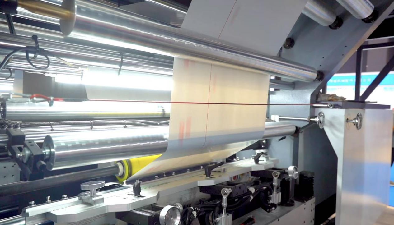 Fasibang Makes Its Global Debut at China (Qingdao) Soft Packaging Equipment and Film Exhibition with High Speed Water-Based Ink  (6).jpg