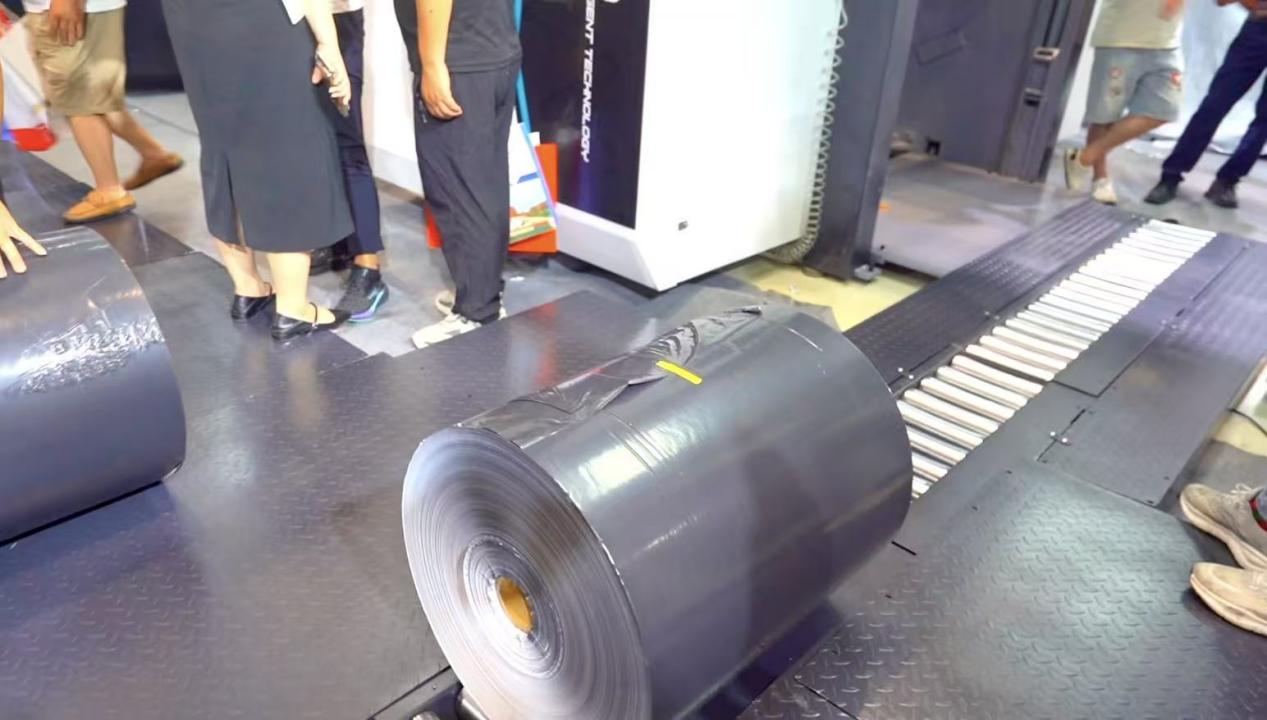 Fasibang Makes Its Global Debut at China (Qingdao) Soft Packaging Equipment and Film Exhibition with High Speed Water-Based Ink  (7).jpg