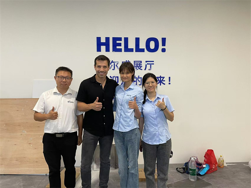 Customer Visit01
