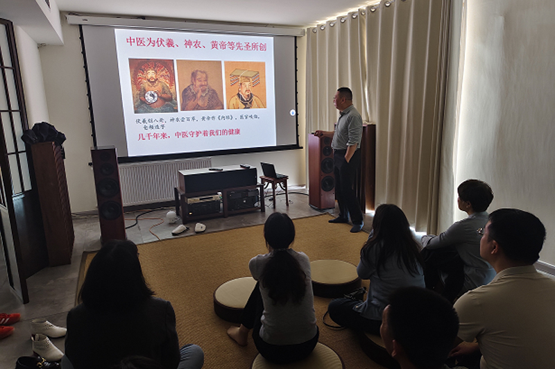 SINORAN employees learning Traditional Chinese Medicine