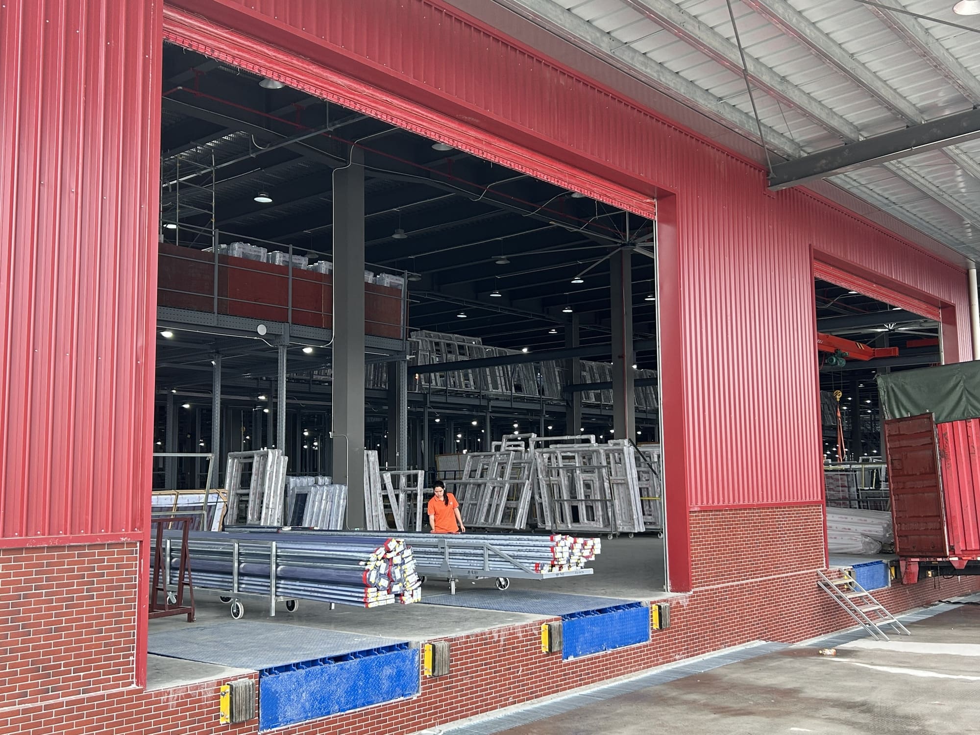 Engineering project customization for commercial buildings
