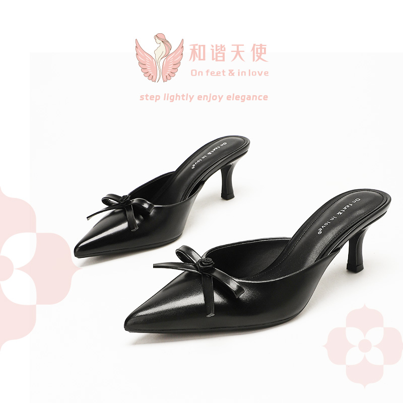 On feet & in love Black Bow Pointed Mules