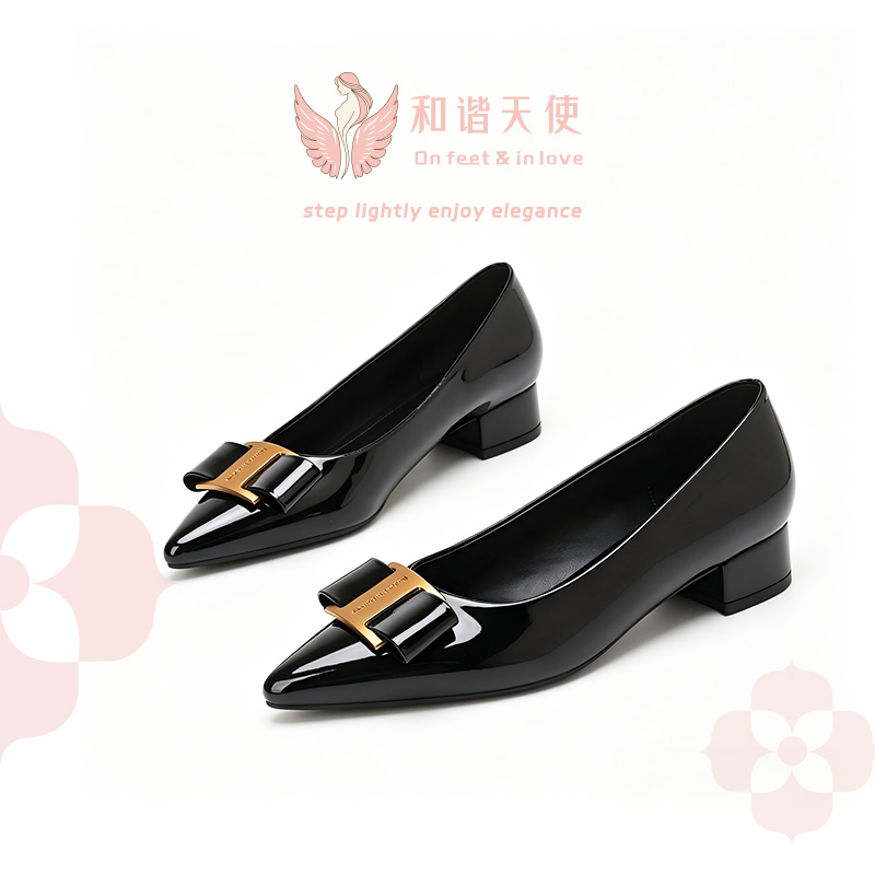 On feet & in love Black Patent Metal Bow Low Heel Pumps