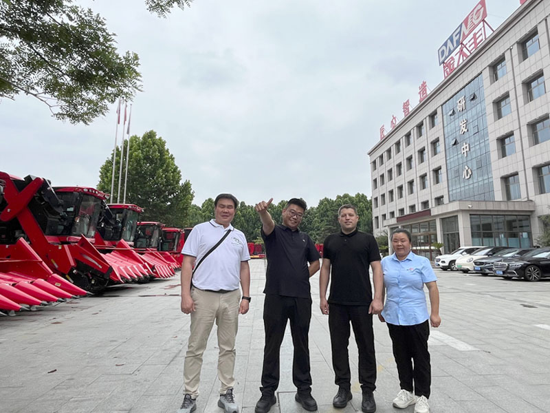 Vertiefung der chinesisch-russischen Zusammenarbeit im Bereich Landmaschinen | Russische Kunden besuchen Golddafeng für ...
