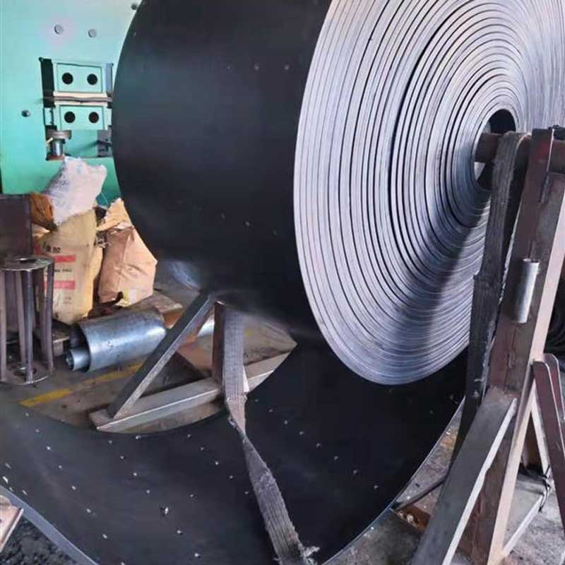 Bande transporteuse à âme en câble d'acier anti-déchirure - Haute qualité provenant de fournisseurs et d'usines chinoises