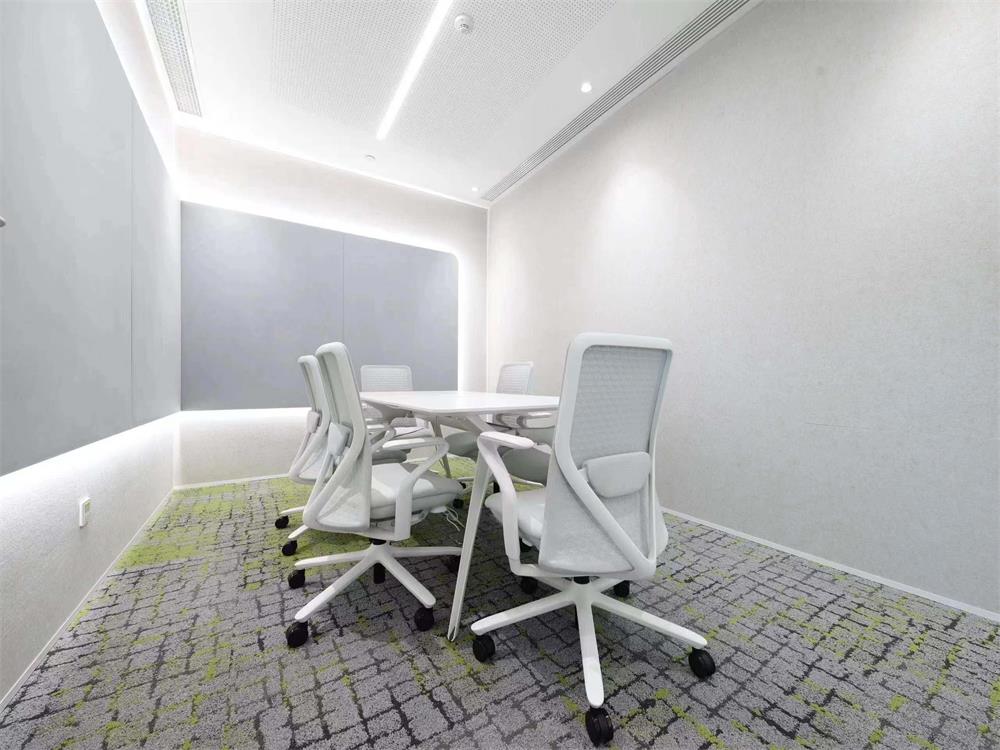 A business building in China - Poly (3)