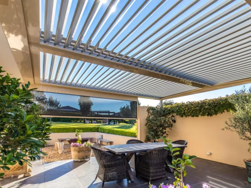 Aluminum profiles for louvers, with their lightweight 02