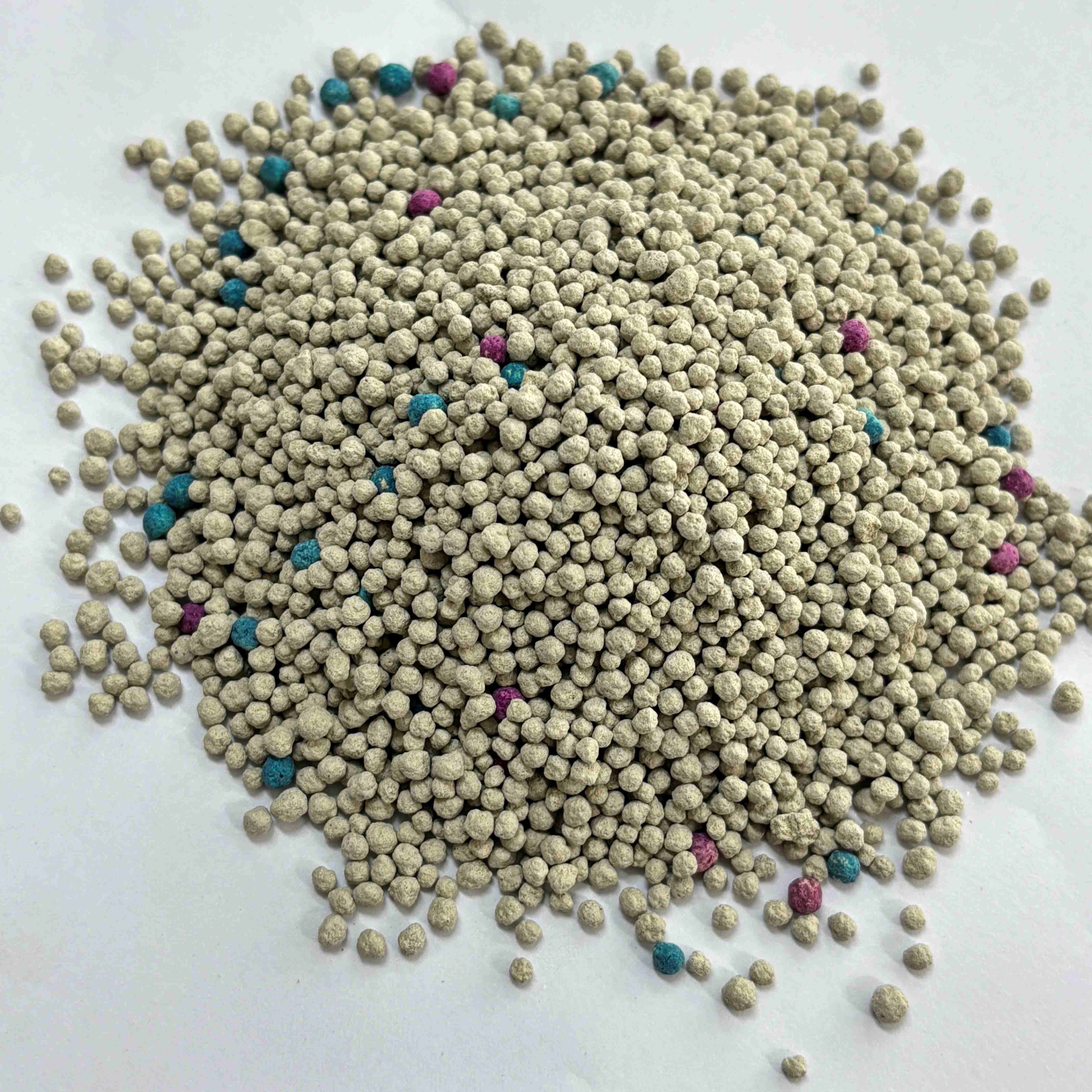 Bentonite ball sand2.jpg