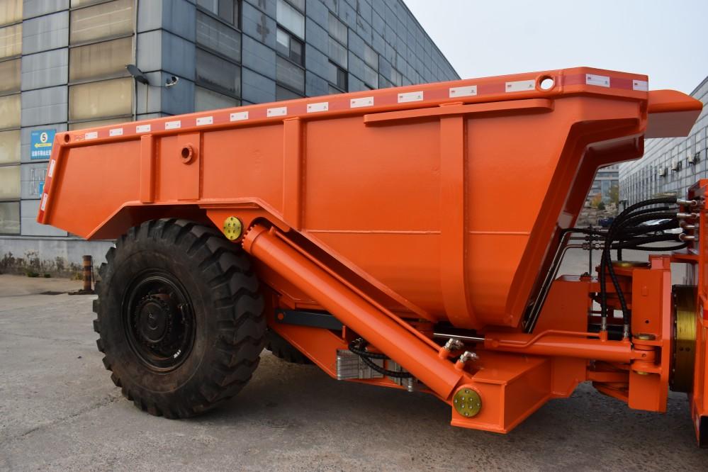 DRUK-20A Underground Dump Truck (4).JPG