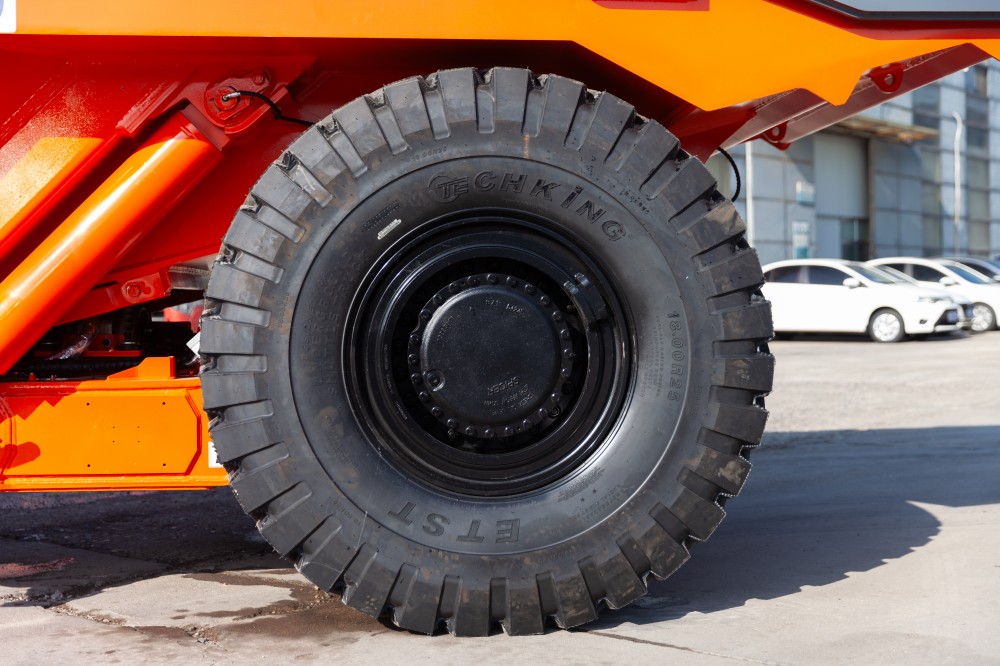 DRUK-20B Underground Dump Truck (2).jpg
