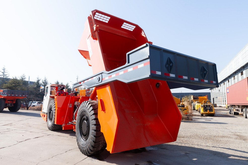DRUK-20B Underground Dump Truck (9).jpg