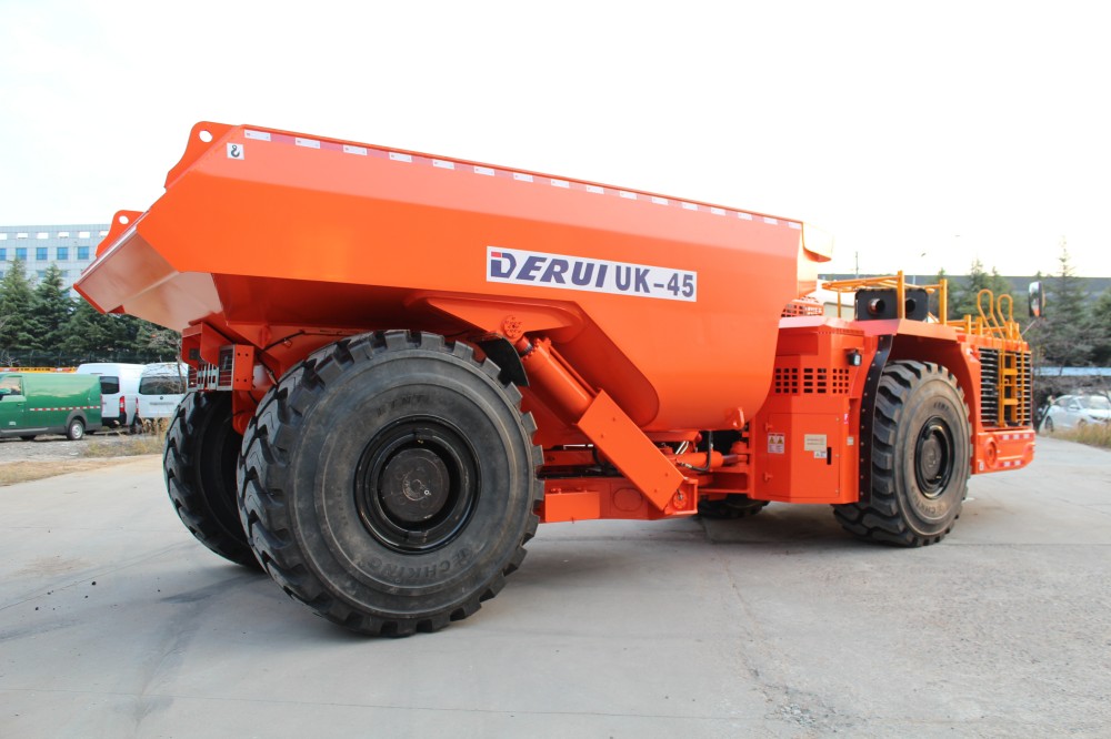 DRUK-45 Underground Dump Truck (6).JPG