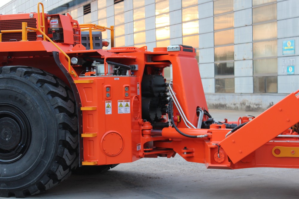 DRUK-45 Underground Dump Truck (7).JPG