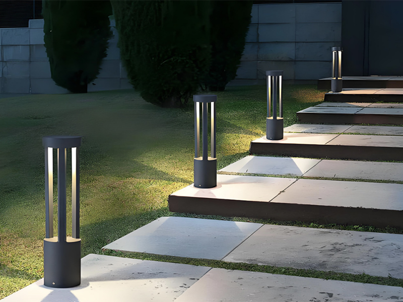 ST-G010 80cm LED Lawn Light in a villa in Athens, Greece