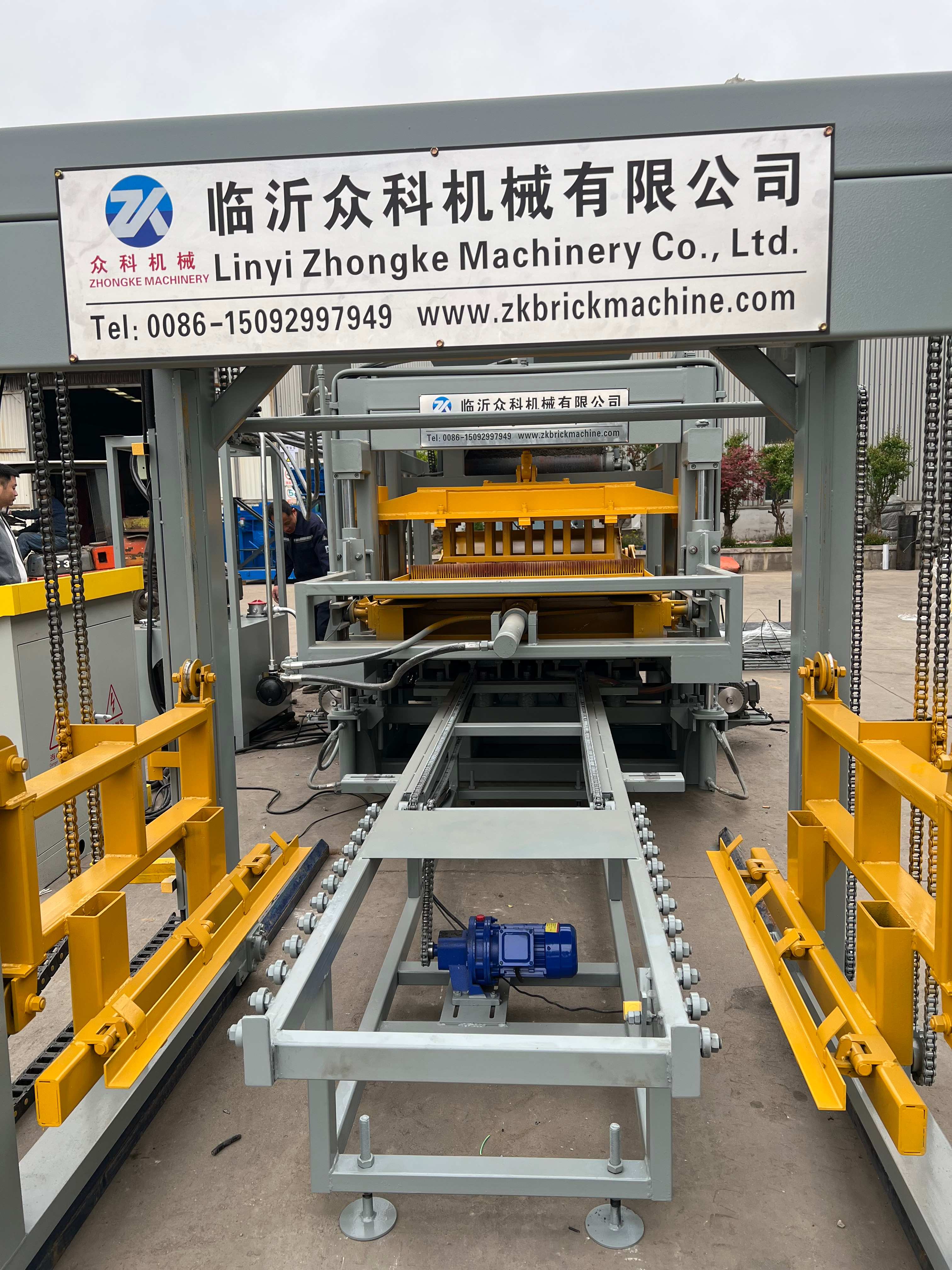 Zhongke Machinery QT5-15 Brick Making Machine