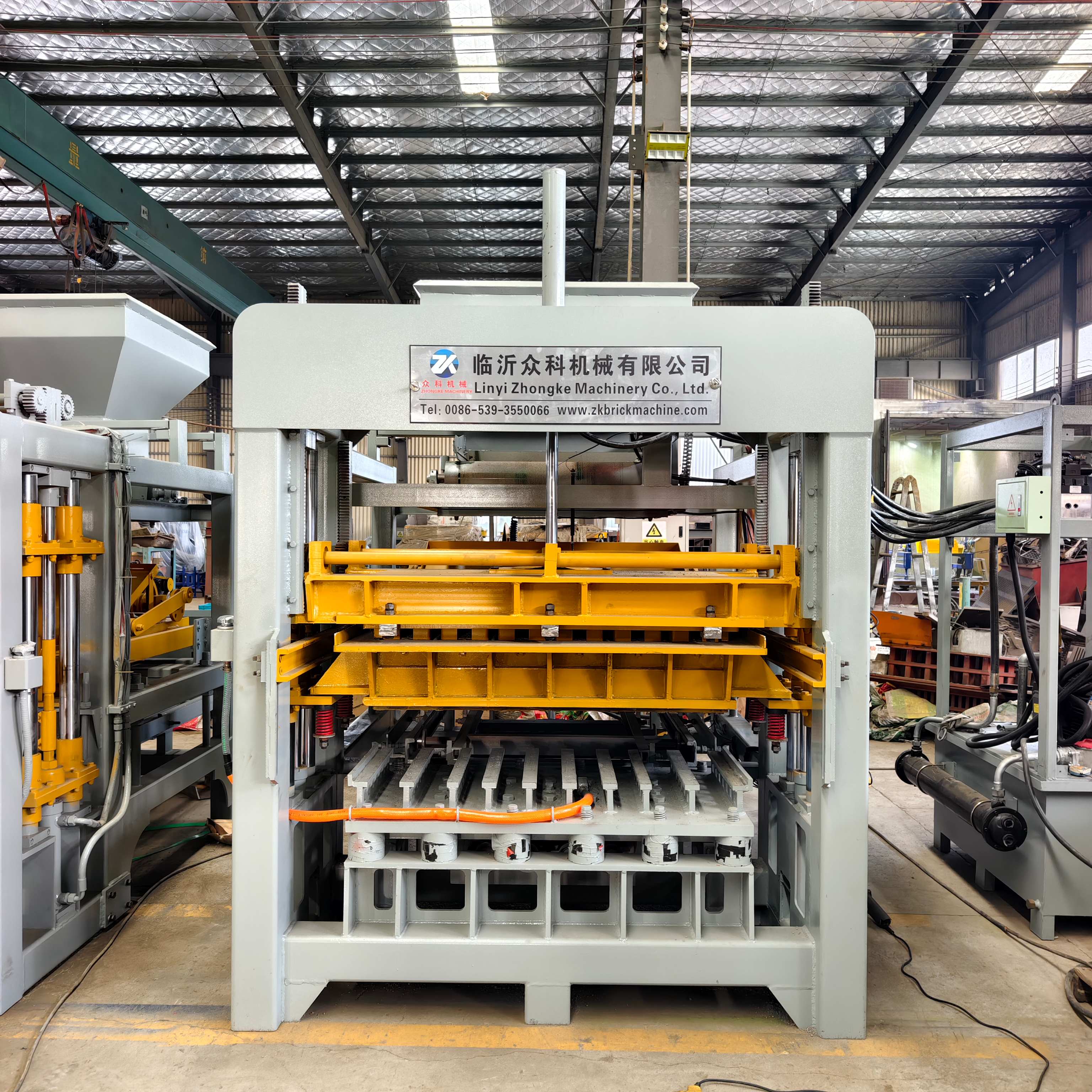 The best concrete brick-making machine for your project