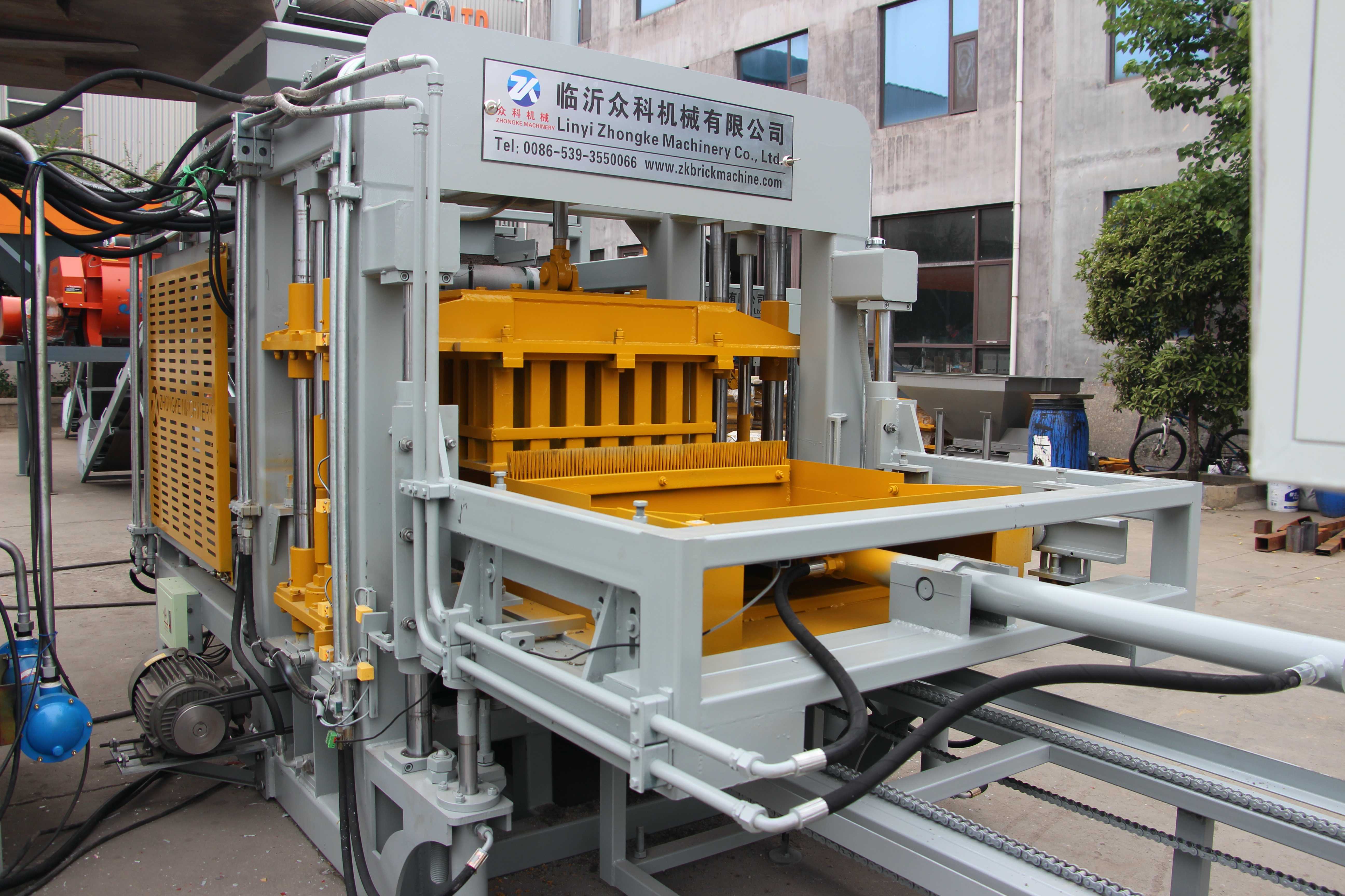 Linyi Zhongke QT6-15 Hydraulic Brick Making Machine