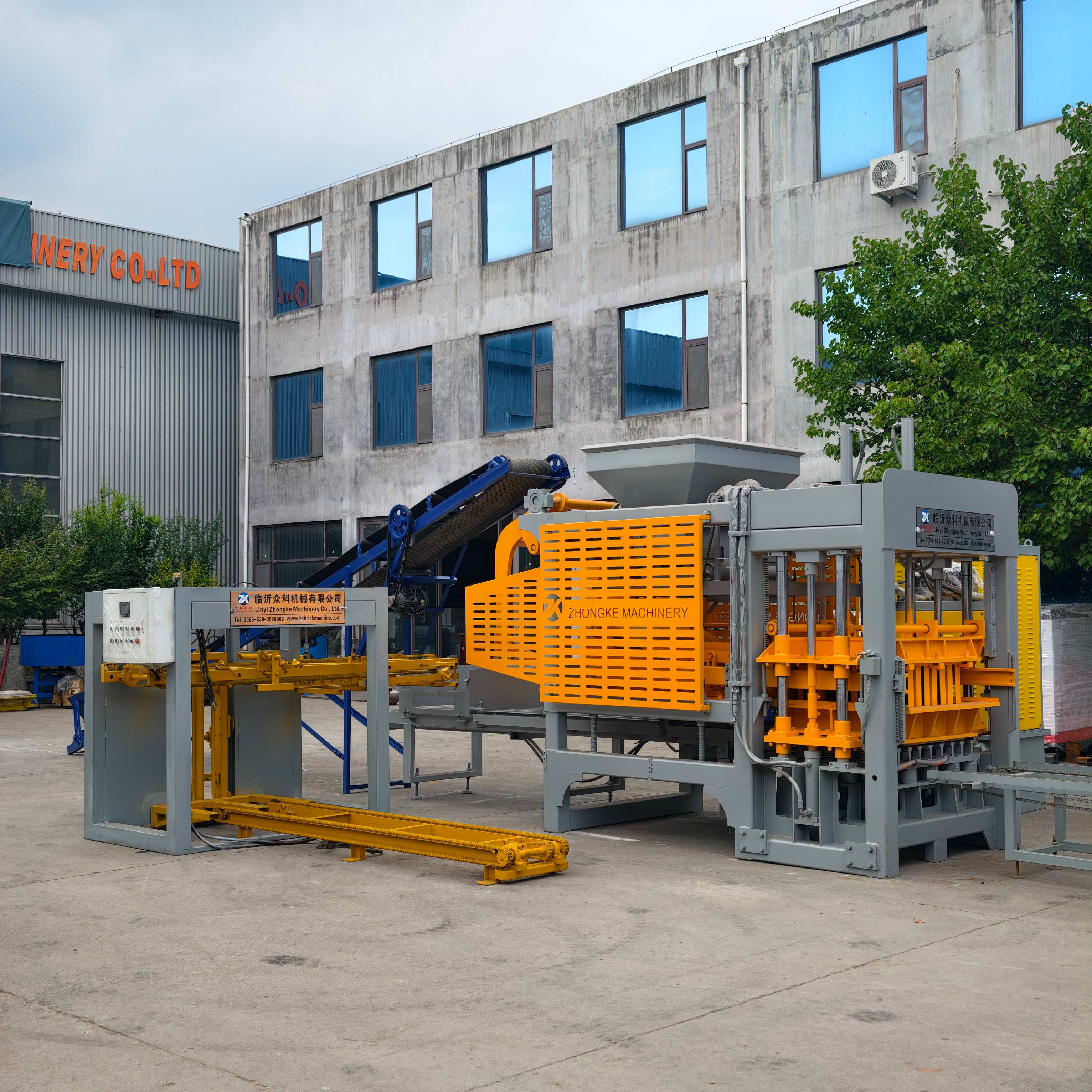 Zhongke QT8-15 Hydraulic Brick Machine