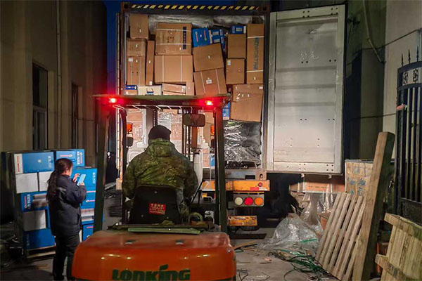 Diligent Cultivation Yields Rich Fruits: Huanyang Juchuang Ships Full Container Loads of Multi-Category Spare Parts Overseas, Expanding into New International Markets